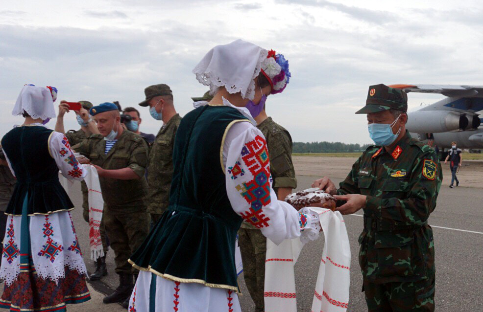 Đội tuyển Bắn tỉa Quân đội nhân dân Việt Nam tại thao trường Brest, Belarus

